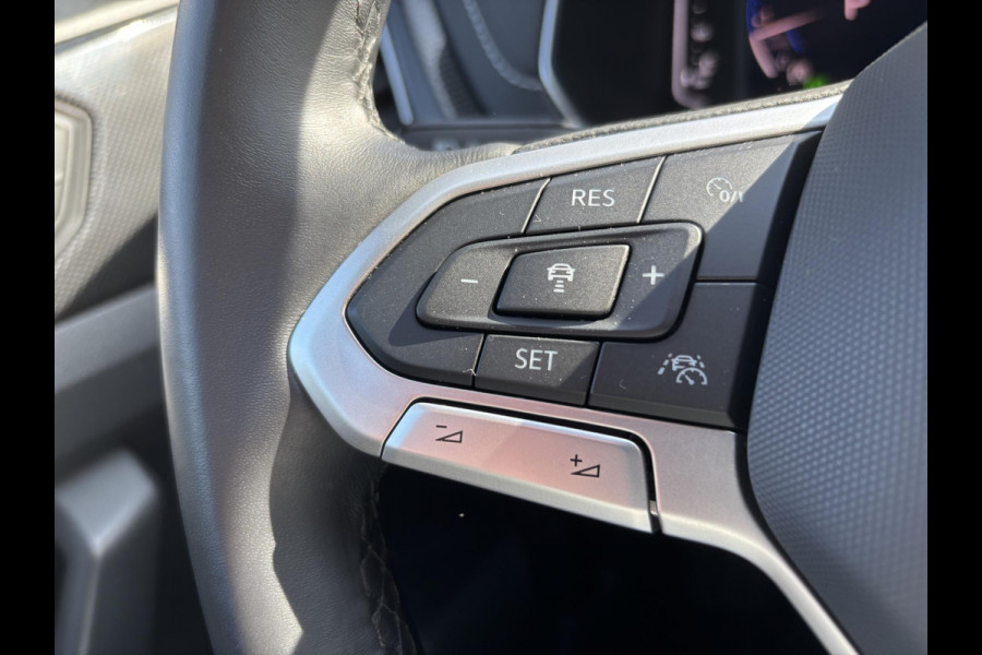 Volkswagen T-Cross 1.5 TSI R-Line Edition 150pk | Camera | Adaptive Cruise | Stoelverwarming | Climate Control | CarPlay