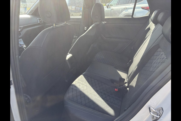 Volkswagen T-Cross 1.5 TSI R-Line Edition 150pk | Camera | Adaptive Cruise | Stoelverwarming | Climate Control | CarPlay