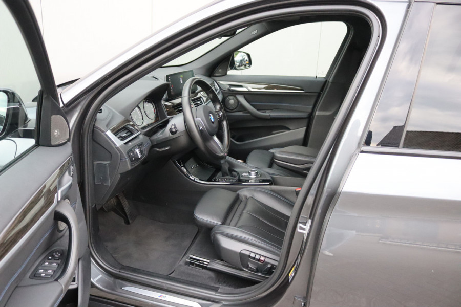 BMW X1 xDrive25e PHEV High Executive M-Sport/Trekhaak/Pano-dak/Camera/Harman-Kardon