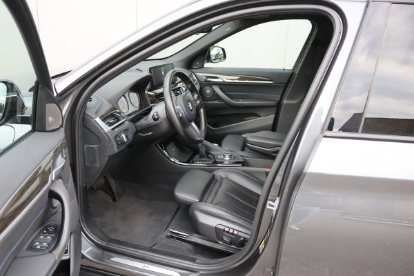 BMW X1 xDrive25e PHEV High Executive M-Sport/Trekhaak/Pano-dak/Camera/Harman-Kardon