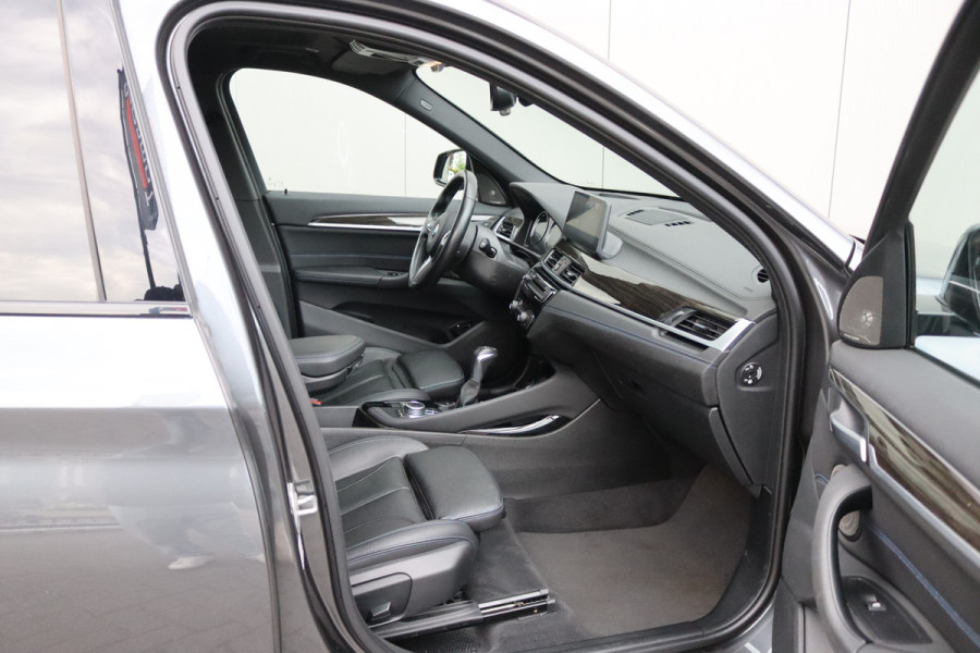 BMW X1 xDrive25e PHEV High Executive M-Sport/Trekhaak/Pano-dak/Camera/Harman-Kardon