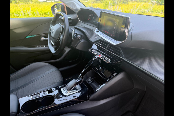 Peugeot 208 1.2 PureTech 101 pk AUTOMAAT Allure Pack, panoramadak, achteruitrijcamera, navigatie, adaptief cruise controle