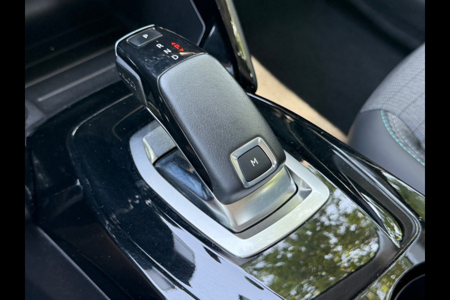 Peugeot 208 1.2 PureTech 101 pk AUTOMAAT Allure Pack, panoramadak, achteruitrijcamera, navigatie, adaptief cruise controle