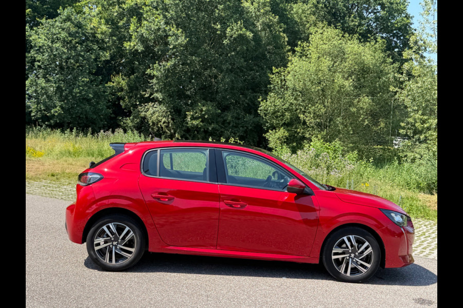 Peugeot 208 1.2 PureTech 101 pk AUTOMAAT Allure Pack, panoramadak, achteruitrijcamera, navigatie, adaptief cruise controle