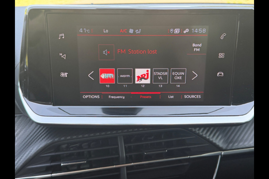 Peugeot 208 1.2 PureTech 101 pk AUTOMAAT Allure Pack, panoramadak, achteruitrijcamera, navigatie, adaptief cruise controle