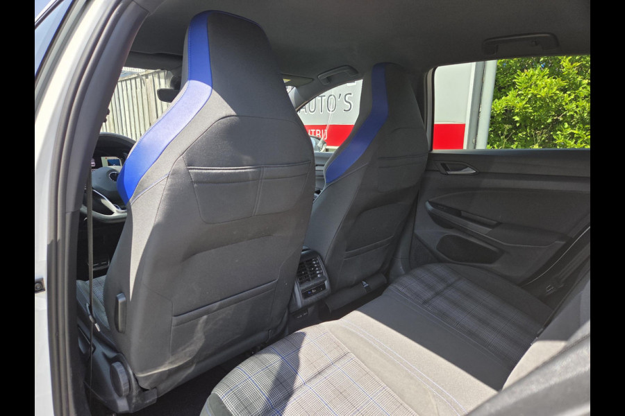Volkswagen Golf 1.4 eHybrid GTE 19"/Adaptieve cruise/Lane + Travel assist/Front assist/Virtual Cockpit/Apple Carplay & Android auto/PDC v+a