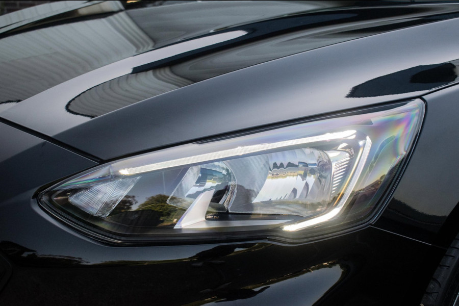 Ford Focus 1.0 EcoBoost ST Line BlackPack NL-auto [ Carplay Spoiler Extra Getint Parkeersensoren Rijstrooksensor Cruise Control ]