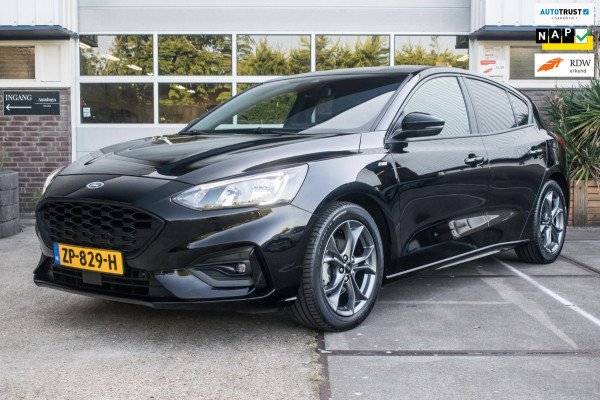 Ford Focus 1.0 EcoBoost ST Line BlackPack NL-auto [ Carplay Spoiler Extra Getint Parkeersensoren Rijstrooksensor Cruise Control ]
