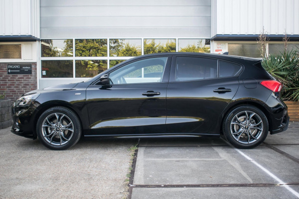 Ford Focus 1.0 EcoBoost ST Line BlackPack NL-auto [ Carplay Spoiler Extra Getint Parkeersensoren Rijstrooksensor Cruise Control ]