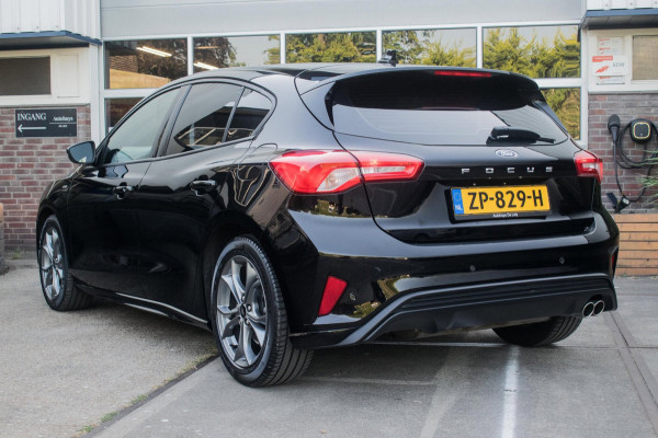 Ford Focus 1.0 EcoBoost ST Line BlackPack NL-auto [ Carplay Spoiler Extra Getint Parkeersensoren Rijstrooksensor Cruise Control ]