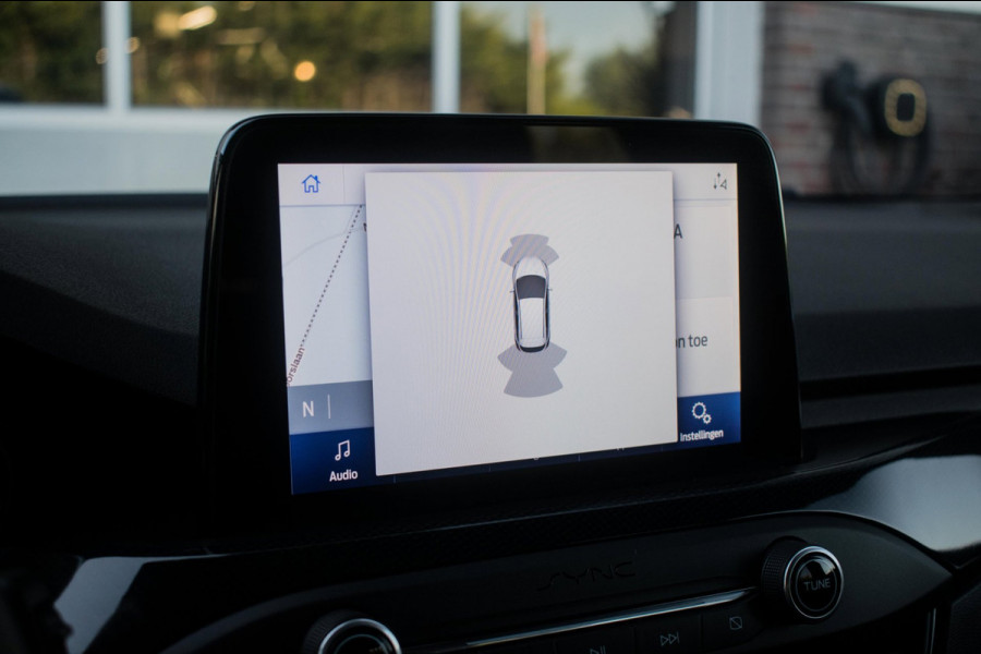 Ford Focus 1.0 EcoBoost ST Line BlackPack NL-auto [ Carplay Spoiler Extra Getint Parkeersensoren Rijstrooksensor Cruise Control ]