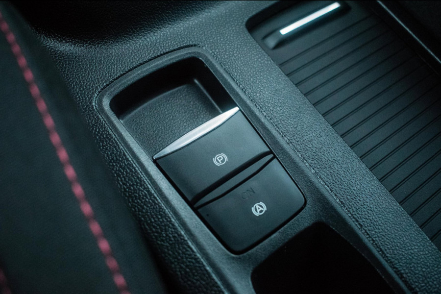 Ford Focus 1.0 EcoBoost ST Line BlackPack NL-auto [ Carplay Spoiler Extra Getint Parkeersensoren Rijstrooksensor Cruise Control ]