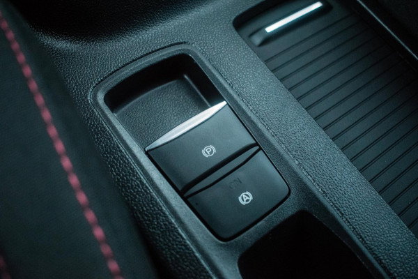 Ford Focus 1.0 EcoBoost ST Line BlackPack NL-auto [ Carplay Spoiler Extra Getint Parkeersensoren Rijstrooksensor Cruise Control ]