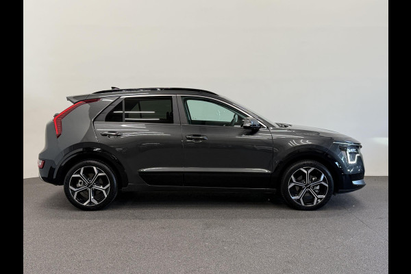 Kia Niro 1.6 GDi Hybrid Evolution Navigatie Apple Carplay Android Auto Camera Parkeersensoren achter Adaptive Cruise Control Full LED Stoelverwarming Elektr. stoelen en achterklep Climate Control Lichtmetalen velgen