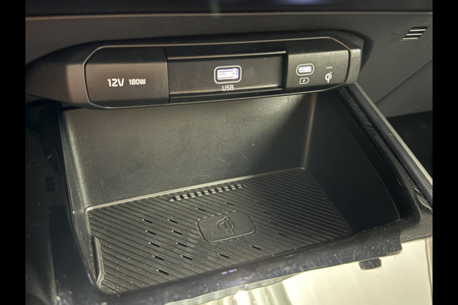 Kia Niro 1.6 GDi Hybrid Evolution Navigatie Apple Carplay Android Auto Camera Parkeersensoren achter Adaptive Cruise Control Full LED Stoelverwarming Elektr. stoelen en achterklep Climate Control Lichtmetalen velgen