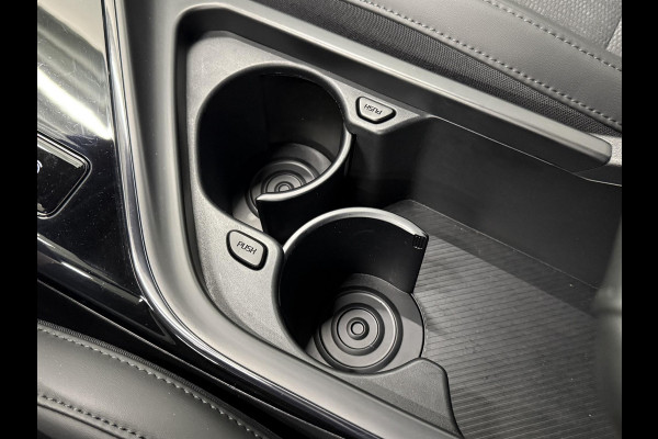 Kia Niro 1.6 GDi Hybrid Evolution Navigatie Apple Carplay Android Auto Camera Parkeersensoren achter Adaptive Cruise Control Full LED Stoelverwarming Elektr. stoelen en achterklep Climate Control Lichtmetalen velgen