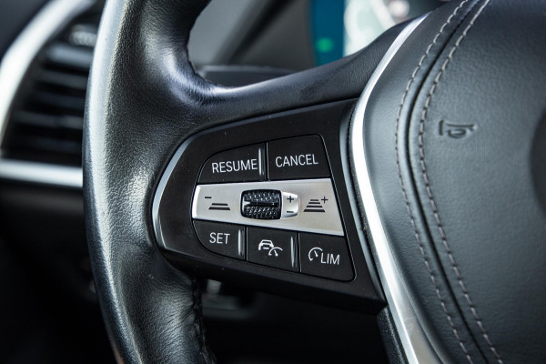 BMW X5 xDrive45e High Executive CARPLAY / CAMERA / DEALER ONDERHOUDEN / ZWART LEER / STOELVERWARMING / TREKHAAK
