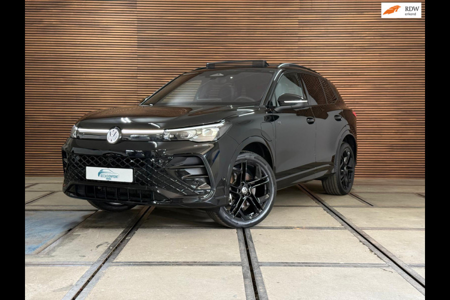 Volkswagen Tiguan 1.5 eHybrid R-Line Black Edition | 272PK | Garantie tot 2030 | IQ.Light HD | Pano | Trekhaak | Leder