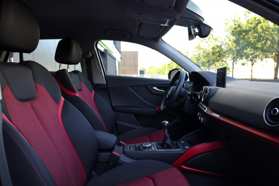 Audi Q2 30 TFSI S Edition | BTW | S-LINE | STOELVERWARMING | ACC | PDC V+A |