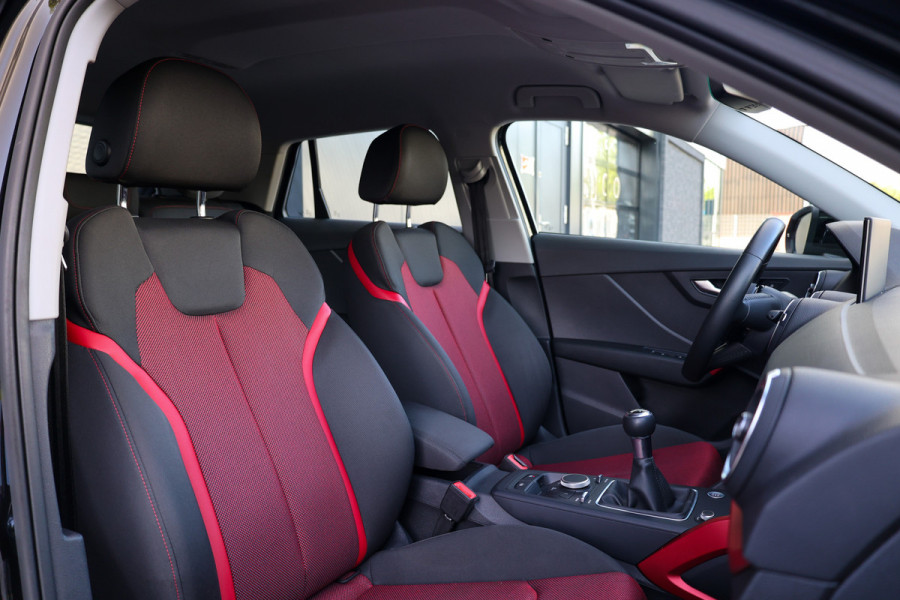 Audi Q2 30 TFSI S Edition | BTW | S-LINE | STOELVERWARMING | ACC | PDC V+A |