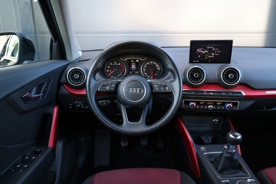 Audi Q2 30 TFSI S Edition | BTW | S-LINE | STOELVERWARMING | ACC | PDC V+A |