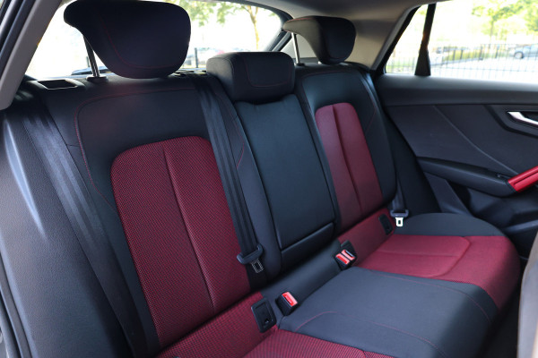 Audi Q2 30 TFSI S Edition | BTW | S-LINE | STOELVERWARMING | ACC | PDC V+A |