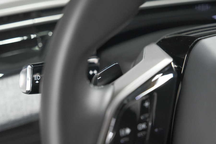 Peugeot 5008 1.2 Hybrid 136 Allure 7p | 7 Zitplaatsen | Camera | Stoelverwarming | Navigatie