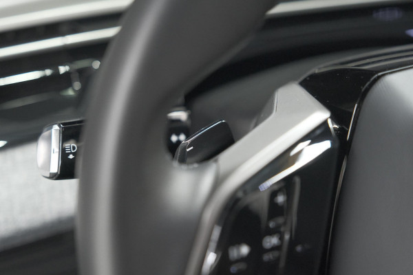 Peugeot 5008 1.2 Hybrid 136 Allure 7p | 7 Zitplaatsen | Camera | Stoelverwarming | Navigatie