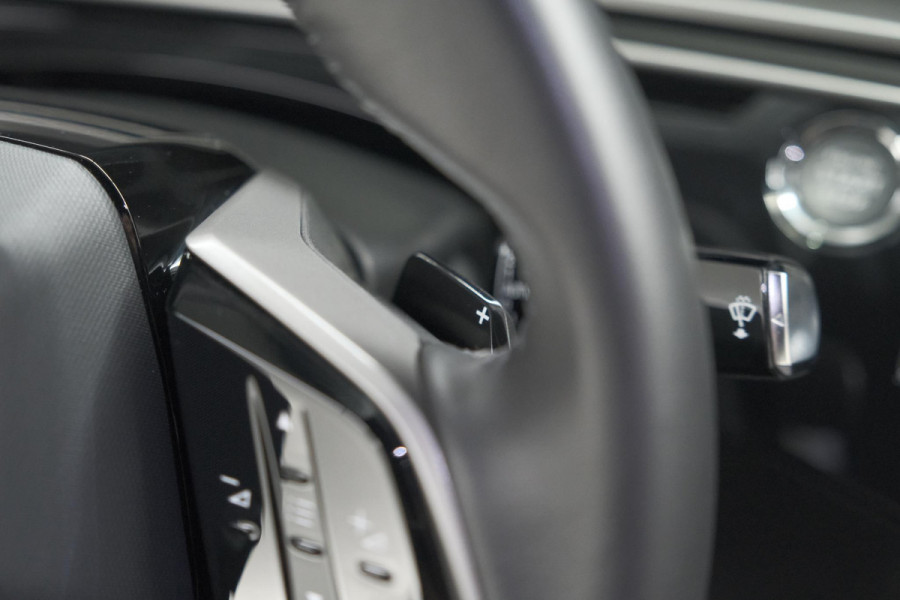 Peugeot 5008 1.2 Hybrid 136 Allure 7p | 7 Zitplaatsen | Camera | Stoelverwarming | Navigatie