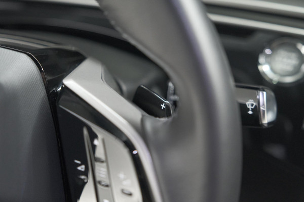 Peugeot 5008 1.2 Hybrid 136 Allure 7p | 7 Zitplaatsen | Camera | Stoelverwarming | Navigatie
