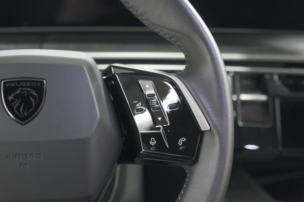 Peugeot 5008 1.2 Hybrid 136 Allure 7p | 7 Zitplaatsen | Camera | Stoelverwarming | Navigatie