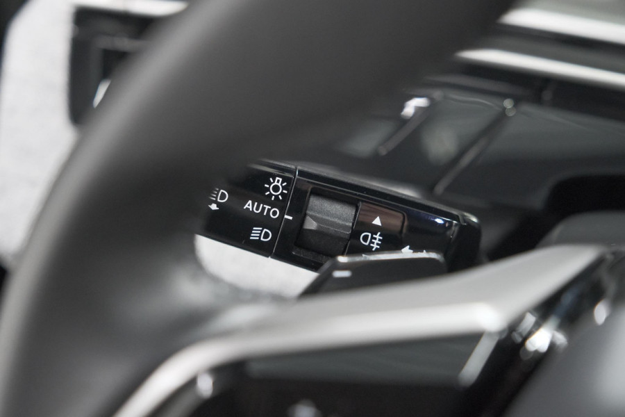 Peugeot 5008 1.2 Hybrid 136 Allure 7p | 7 Zitplaatsen | Camera | Stoelverwarming | Navigatie