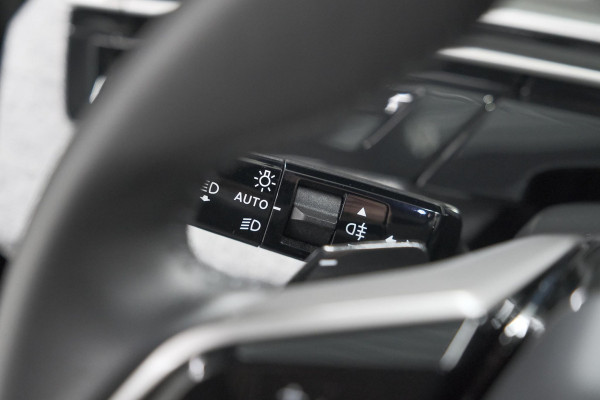 Peugeot 5008 1.2 Hybrid 136 Allure 7p | 7 Zitplaatsen | Camera | Stoelverwarming | Navigatie