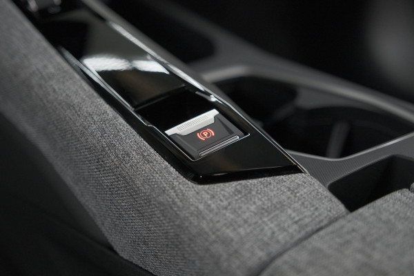 Peugeot 5008 1.2 Hybrid 136 Allure 7p | 7 Zitplaatsen | Camera | Stoelverwarming | Navigatie