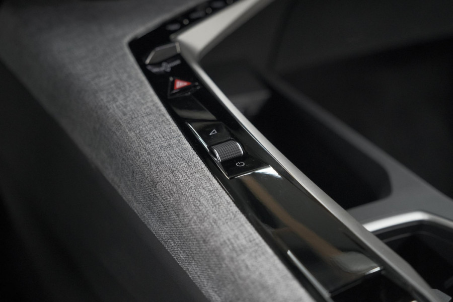 Peugeot 5008 1.2 Hybrid 136 Allure 7p | 7 Zitplaatsen | Camera | Stoelverwarming | Navigatie