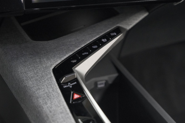 Peugeot 5008 1.2 Hybrid 136 Allure 7p | 7 Zitplaatsen | Camera | Stoelverwarming | Navigatie
