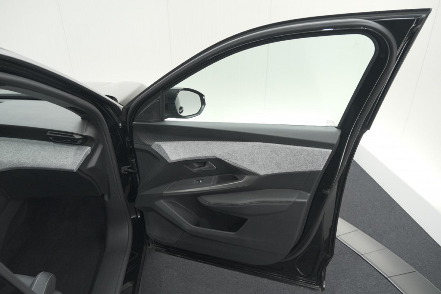 Peugeot 5008 1.2 Hybrid 136 Allure 7p | 7 Zitplaatsen | Camera | Stoelverwarming | Navigatie