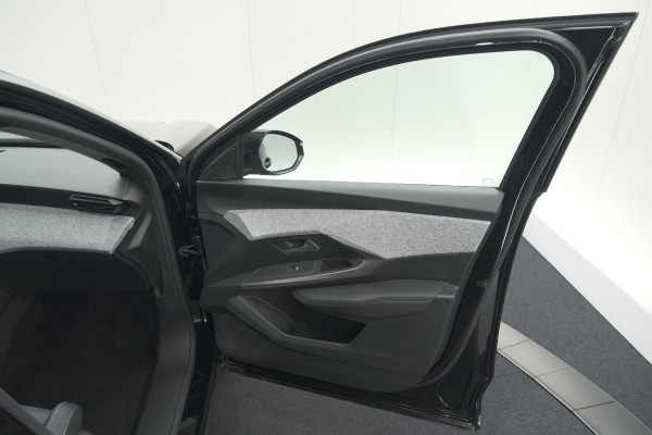 Peugeot 5008 1.2 Hybrid 136 Allure 7p | 7 Zitplaatsen | Camera | Stoelverwarming | Navigatie