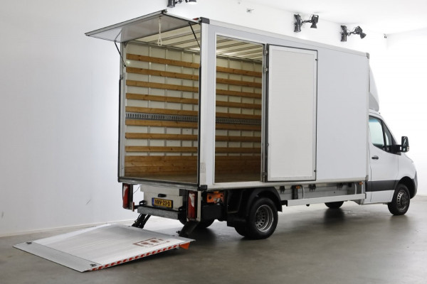 Mercedes-Benz Sprinter 515 CDI 150pk 9G Automaat Bakwagen met laadklep en zijdeur H235cm 12-2022