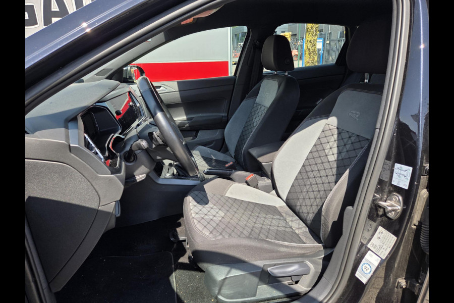 Volkswagen Taigo 1.5 TSI R-Line Business 18"/Trekhaak/IQ Light/Adaptieve cruise/Stoelverwarming/Camera/PDC v+a/Apple Carplay & Android Auto
