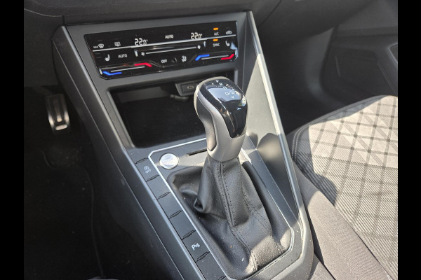 Volkswagen Taigo 1.5 TSI R-Line Business 18"/Trekhaak/IQ Light/Adaptieve cruise/Stoelverwarming/Camera/PDC v+a/Apple Carplay & Android Auto