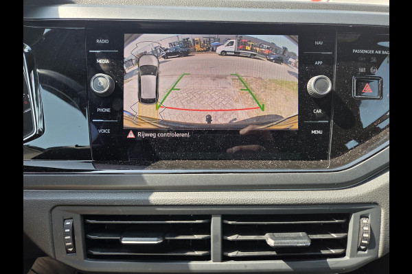 Volkswagen Taigo 1.5 TSI R-Line Business 18"/Trekhaak/IQ Light/Adaptieve cruise/Stoelverwarming/Camera/PDC v+a/Apple Carplay & Android Auto