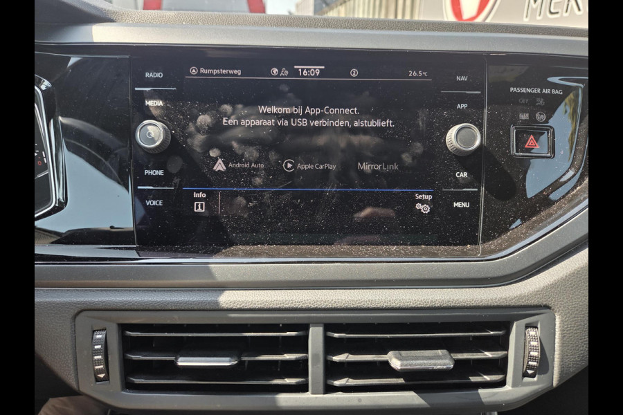 Volkswagen Taigo 1.5 TSI R-Line Business 18"/Trekhaak/IQ Light/Adaptieve cruise/Stoelverwarming/Camera/PDC v+a/Apple Carplay & Android Auto