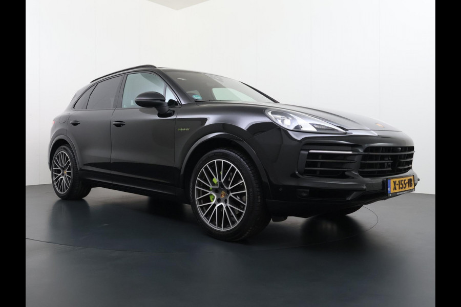 Porsche Cayenne 3.0 E-Hybrid Platinum Edition VAN: 77.900,- VOOR: 72.440,- UW WKVOORDEEL: 5.460,- | MEM. SEATS | Luchtvering | pano | stoelverwarming + verkoeling | 360 camera | Bose | sportchrono | mega knappe auto! | incl 12 mnd Bovag garantie |