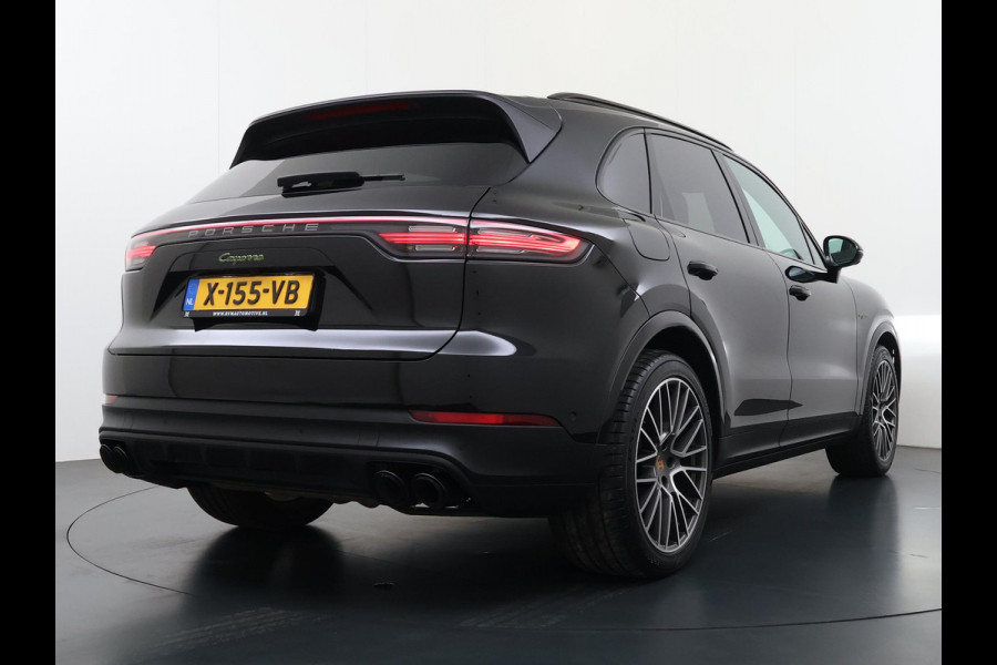 Porsche Cayenne 3.0 E-Hybrid Platinum Edition VAN: 77.900,- VOOR: 72.440,- UW WKVOORDEEL: 5.460,- | MEM. SEATS | Luchtvering | pano | stoelverwarming + verkoeling | 360 camera | Bose | sportchrono | mega knappe auto! | incl 12 mnd Bovag garantie |
