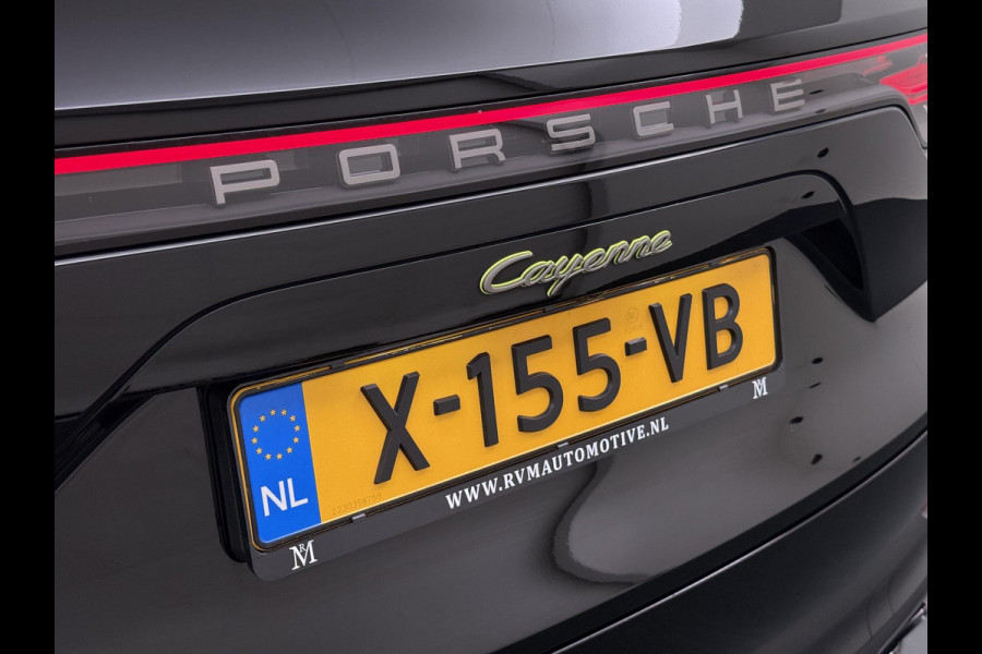 Porsche Cayenne 3.0 E-Hybrid Platinum Edition VAN: 77.900,- VOOR: 72.440,- UW WKVOORDEEL: 5.460,- | MEM. SEATS | Luchtvering | pano | stoelverwarming + verkoeling | 360 camera | Bose | sportchrono | mega knappe auto! | incl 12 mnd Bovag garantie |