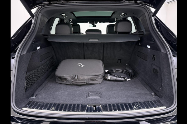 Porsche Cayenne 3.0 E-Hybrid Platinum Edition VAN: 77.900,- VOOR: 72.440,- UW WKVOORDEEL: 5.460,- | MEM. SEATS | Luchtvering | pano | stoelverwarming + verkoeling | 360 camera | Bose | sportchrono | mega knappe auto! | incl 12 mnd Bovag garantie |