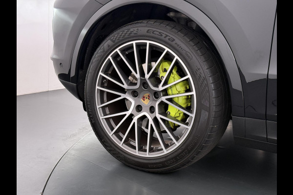 Porsche Cayenne 3.0 E-Hybrid Platinum Edition VAN: 77.900,- VOOR: 72.440,- UW WKVOORDEEL: 5.460,- | MEM. SEATS | Luchtvering | pano | stoelverwarming + verkoeling | 360 camera | Bose | sportchrono | mega knappe auto! | incl 12 mnd Bovag garantie |