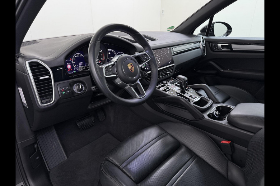 Porsche Cayenne 3.0 E-Hybrid Platinum Edition VAN: 77.900,- VOOR: 72.440,- UW WKVOORDEEL: 5.460,- | MEM. SEATS | Luchtvering | pano | stoelverwarming + verkoeling | 360 camera | Bose | sportchrono | mega knappe auto! | incl 12 mnd Bovag garantie |