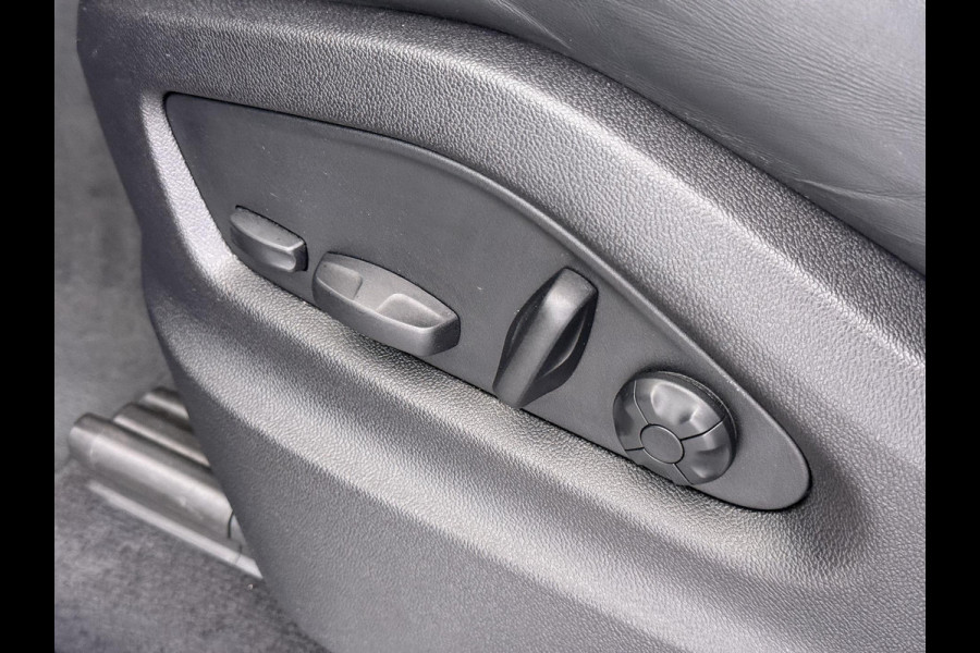 Porsche Cayenne 3.0 E-Hybrid Platinum Edition VAN: 77.900,- VOOR: 72.440,- UW WKVOORDEEL: 5.460,- | MEM. SEATS | Luchtvering | pano | stoelverwarming + verkoeling | 360 camera | Bose | sportchrono | mega knappe auto! | incl 12 mnd Bovag garantie |